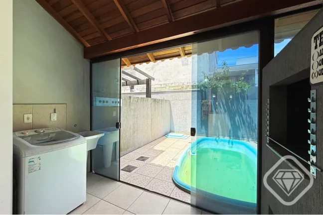 Imagem Casa com conforto, segurança e lazer no Condomínio La Fuente

Uma residência que entrega equilíb...