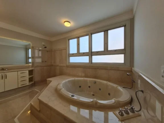 Imagem Casa no Res. Alphaville 2 - 470m²