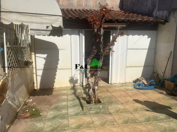 Imagem Casa para Venda em Limeira, Jardim Vanessa, 5 dormitórios, 2 banheiros, 2 vagas