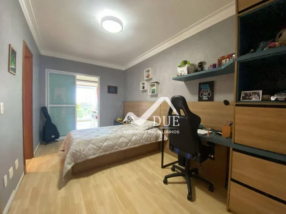 Imagem Apartamento próximo a praia a com 3 dormitórios à venda, 227 m² por R$ 3.400.000 - Embaré - Santos/SP