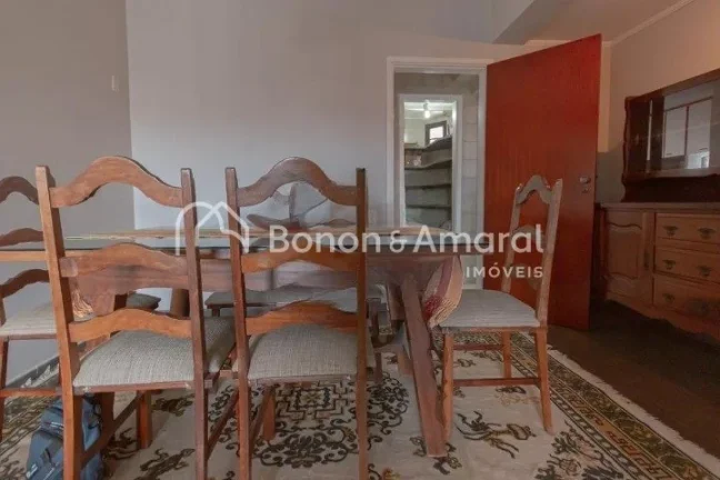 Imagem Aconchegante imóvel à venda com 3 quartos, incluindo uma suíte, e 3 banheiros. Este imóvel é id...