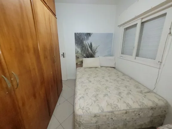 Imagem APARTAMENTO TOTALMENTE REFORMADO A 50 METROS DO MAR, 2 DORMITORIOS, 1 VAGA, TOMBO.