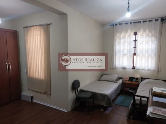 Imagem Vendo SUPER Oportunidades em condomínio clube em São Bernardo do Campo. Casa com uma área útil de 420m2, terreno de 1500m2, São 3 Dormitorios, sendo 1 Suíte, casa em condômino fechado, com clube dentro do Condomínio, Restaurante para os Sócios, um super i