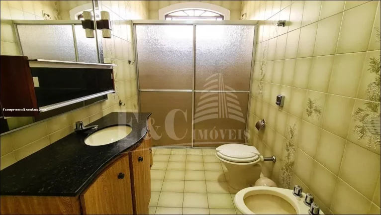 Imagem Casa para Venda em Limeira, Centro, 4 dormitórios, 2 suítes, 2 banheiros, 4 vagas