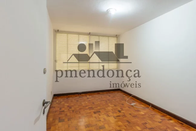 Imagem Apartamento em Higienópolis com 3 quartos (1 suíte) e 2 vagas, 210 m²