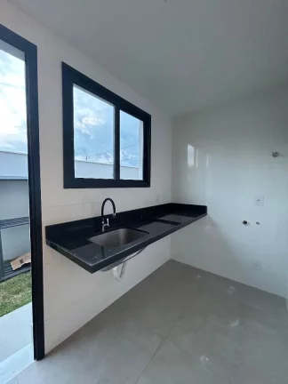 Imagem Cassa linear virada para a mata