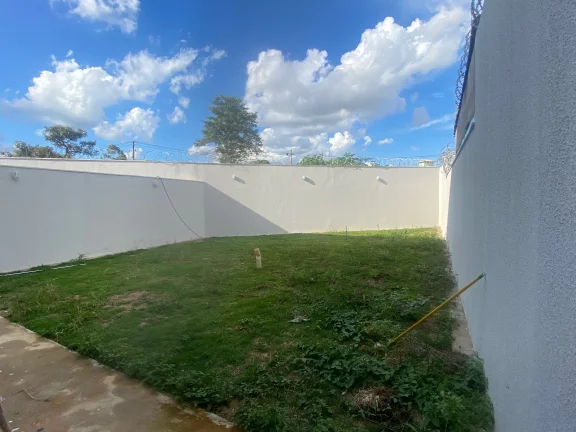 Imperdível! Casa à venda em Contagem-MG, Parque Xangri-lá: 3 quartos, 1 suíte, 3 salas, 3 banheiros, 4 vagas de garagem, 170m².