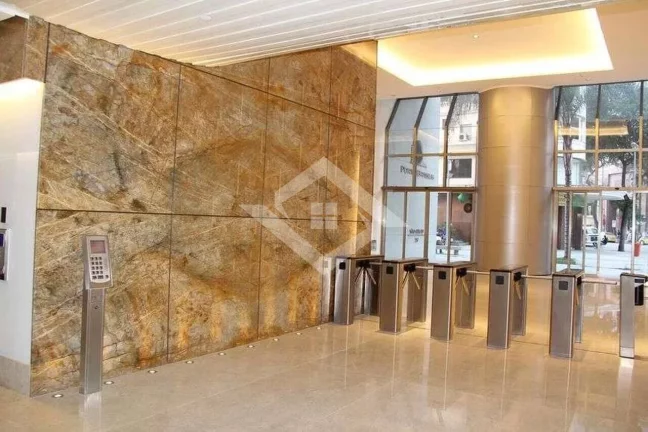 Imagem Andar Corporativo com 919m², 5 Vagas e Vista Baía – Localização Estratégica