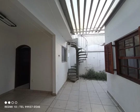 Imagem Alugo casa em condomínio 04 dor