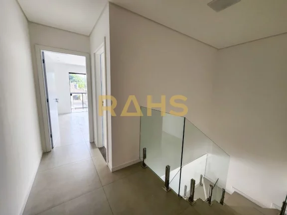 Imagem Sobrado Geminado Novo em Ã³tima localizaÃ§Ã£o no IririÃº, prÃ³ximo ao ColÃ©gio Santo AntÃ´nio. 1 suÃ...