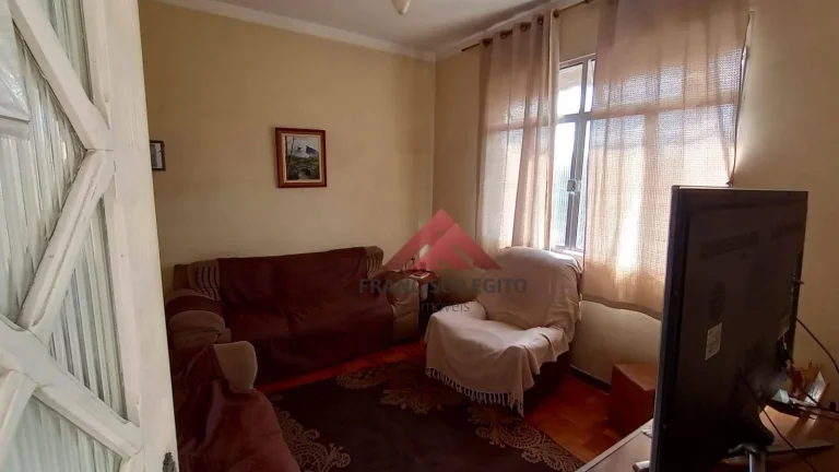 Imagem Casa com 2 dormitórios à venda, 320 m² por R$ 365.000,00 - Mutuá - São Gonçalo/RJ