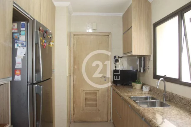 Imagem Na melhor rua de Moema, 159m², 4 suítes