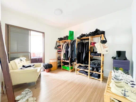 Imagem Apartamento 155M², 4Q, 1 Suíte, 3 Banheiros, 3 Vagas, Sacada, Lavabo, Academia, Piscina, Churrasqueira, Sauna, Quadra, Playground, Depósito, Despensa.