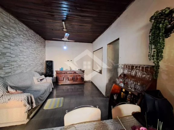 Imagem Casa precisando de modernização na Abolição