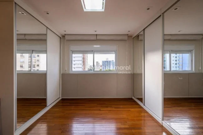 Imagem Apartamento sofisticado à venda no coração do Cambuí, em prédio moderno com lazer completo e po...