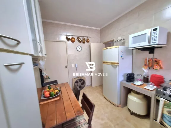 Imagem PITANGUEIRAS- LOCAL NOBRE , AMPLO APARTAMENTO CLARO E AREJADO , GARAGEM NO PRÉDIO.