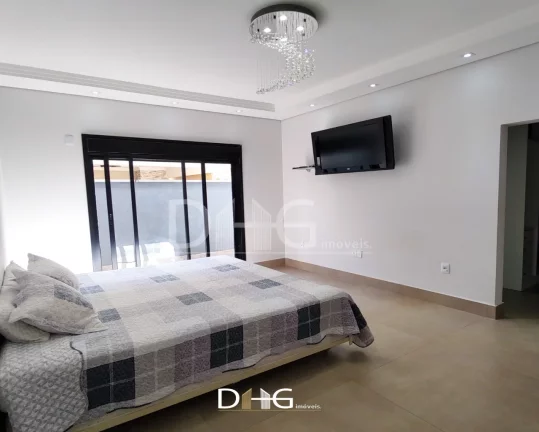 Imagem Casa de alto padrão térrea com 03 suítes, com ar condicionado, suíte master conta com closet, banheiro já com duas cubas e dois chuveiros;