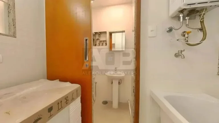 Imagem Apartamento de 2 quartos à venda no Leblon, 67m2, 1vga, na Bartolomeu Mitre