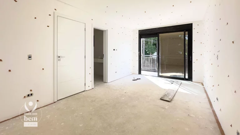 Imagem Sobrado com 190 m², 3 quartos, 3 Suites, Churrasqueira, com Quintal à venda por R$ 1.430.000 - Campo Comprido - Curitiba/PR