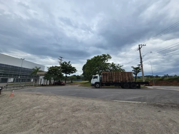 Imagem Galpão para alugar em Sorocaba, 14.028 m² Fácil acesso para a Rodovia Castelo Branco
