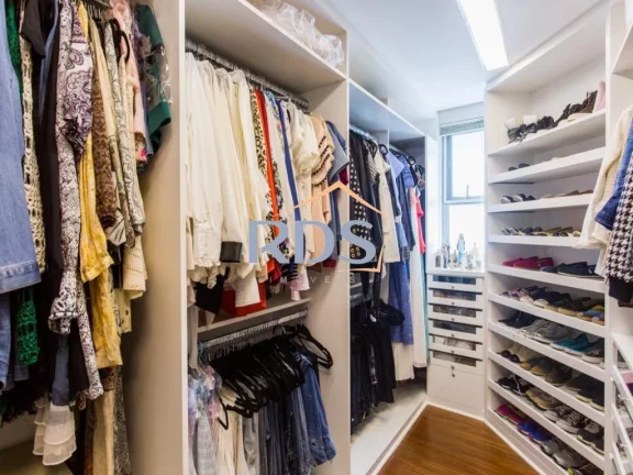 Imagem Vende lindo Apartamento de 640m² em Moema.
