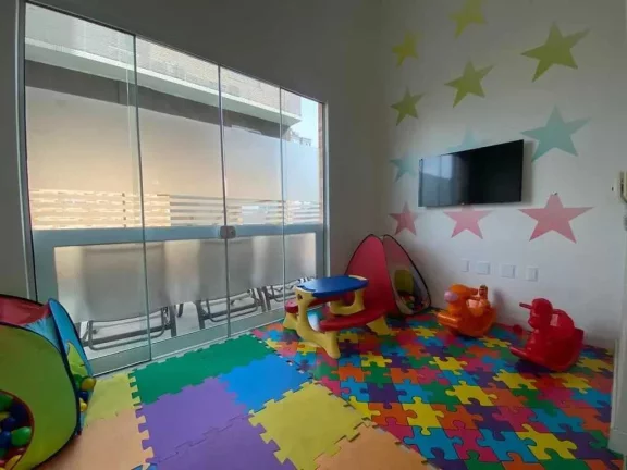 Imagem Apartamento quadra mar com 3 suítes e 3 vagas de garagem - Meia Praia/SC