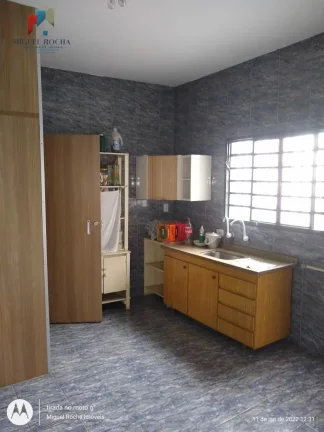 Imagem Sobrado com ponto comercial a venda em Tatuí SP