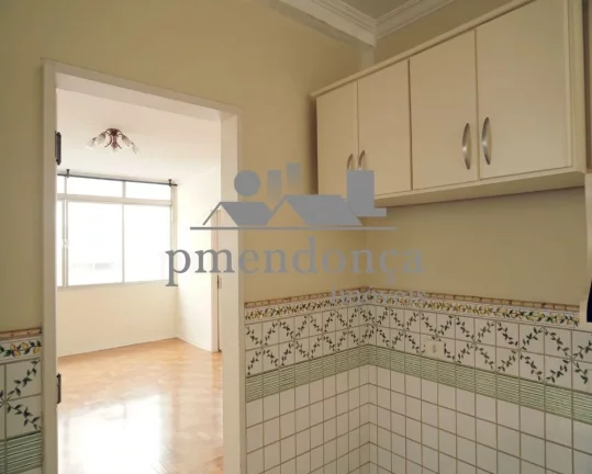 Imagem Apartamento amplo ensolarado, rico em armarios, claro e ventilado, em rua nobre e arborizada de Higi...