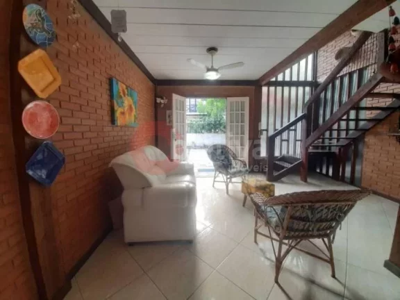 Imagem Casa com 3 dormitórios à venda, 92 m² por R$ 400.000,00 - Peró - Cabo Frio/RJ
