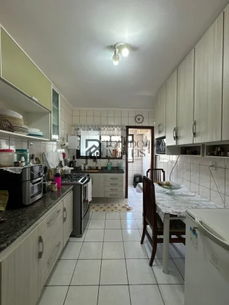 Imagem Apartamento 2 Dormitórios sendo 1 suíte no Bairro Guilhermina, Praia Grande!