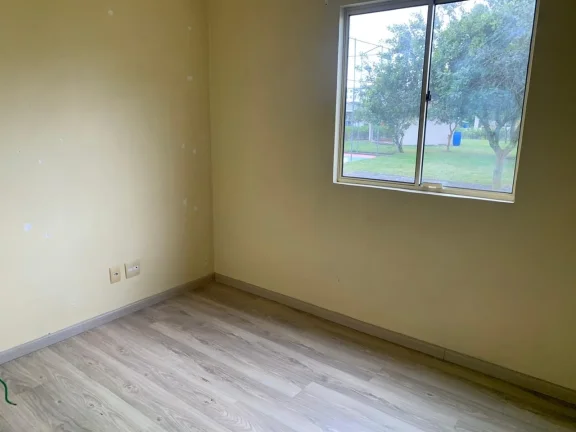 Imagem Apartamento para Venda em São José dos Pinhais, Iná, 3 dormitórios, 1 banheiro, 1 vaga