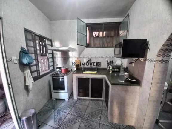 Imagem Casa a Venda no bairro Barro Vermelho - São Gonçalo, RJ