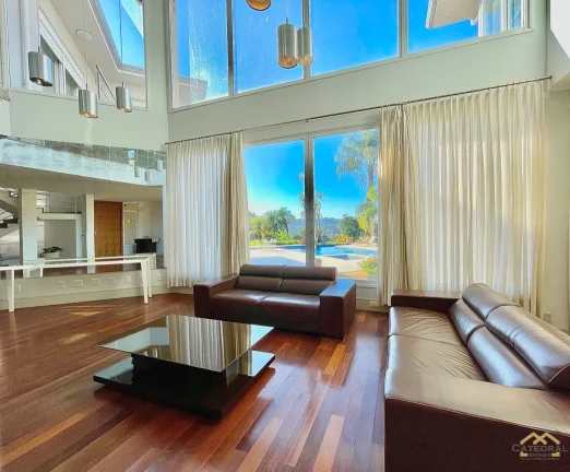 Imagem Casa à Venda em condomínio fechado de 1000m2 com4 quartos e Piscina em Jundiaí SP