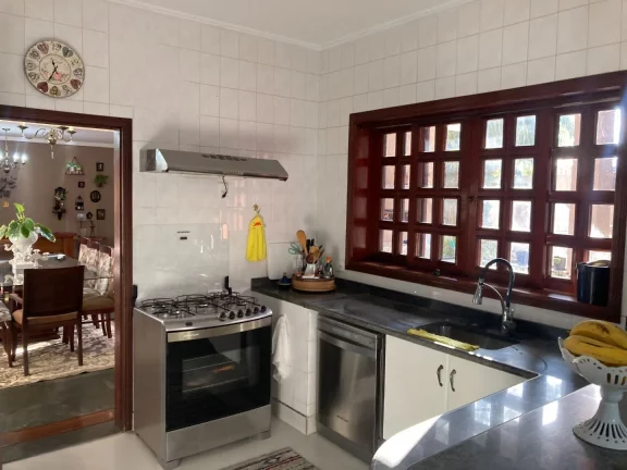 Imagem Sobrado com 3 dormitórios à venda, 350 m² por R$ 750.000,00 - Centro - Poá/SP