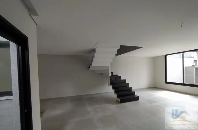 Imagem Triplex para Venda em São José dos Pinhais, Carioca, 3 dormitórios, 2 suítes, 4 banheiros, 3 vagas