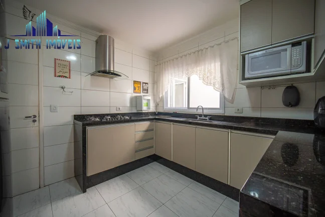 Imagem LINDA CASA COM CORREDOR LATERAL, 3 VAGAS, 3 DORMS, 1 SUÍTE. QUINTAL