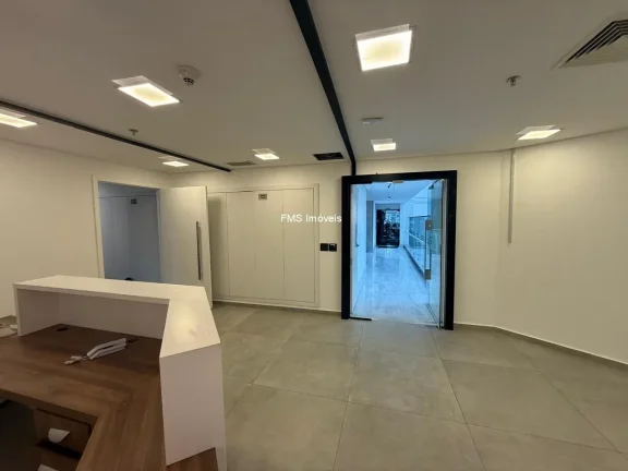 Imagem Sala comercial na Vila Nova Conceição com 393,63m²