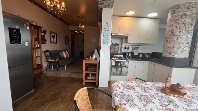 Imagem Apartamento 2 dormitórios mobiliado com vista para o mar na Pompéia – Santos/SP