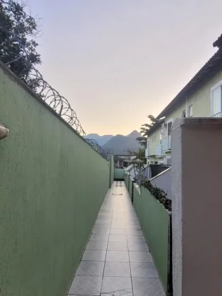 Imagem Casa em Condomínio para Venda em Rio de Janeiro, Curicica, 2 dormitórios, 2 suítes, 3 banheiros, 1 vaga