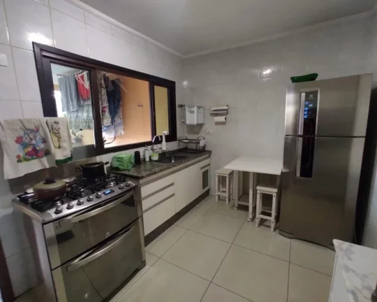 Imagem Venda Sobrado em condomínio 120m², 3 dorms 1suíte, 3 banhos e 03 vagas FL38