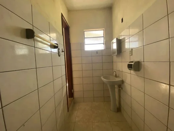 Imagem Casa à venda no bairro Floresta, com 2 quartos , sendo uma suíte