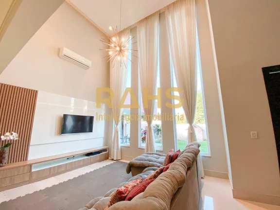 Imagem Lindo sobrado averbado, mobiliado com muito requinte e bom gosto! Em ótima localização, entre o N...