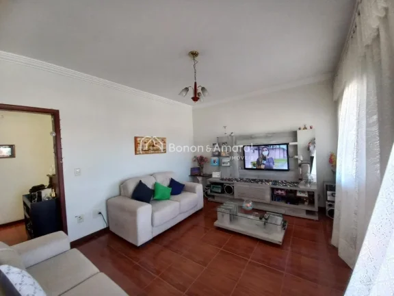 Imagem Excelente oportunidade de aquisição! Linda casa à venda em condomínio próximo ao centro de Vali...