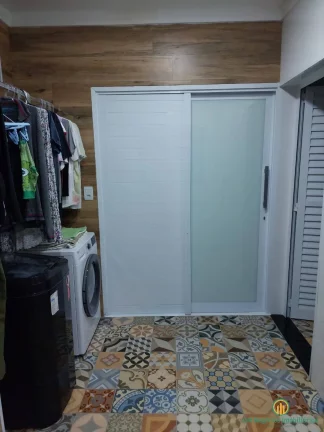Imagem Ótima casa com 3 suítes com closet+ 1 revers., planejados, piscina aquecida