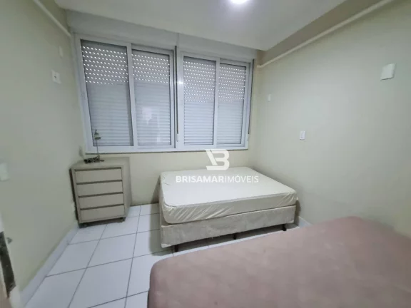 Imagem PITANGUEIRAS- FRENTE TOTAL AO MAR , ANDAR ALTO ,TOTALMENTE REFORMADO , GARAGEM NO PRÉDIO