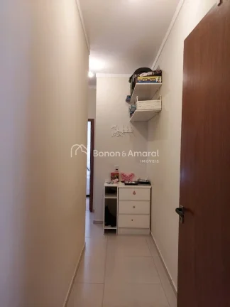 Imagem Casa térrea, com pintura nova, 163m² de área privativa em um terreno de 339m², no Condomínio Fl...