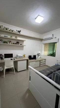 Imagem Casa na Farolândia - Espaçosa 4/4 com Suítes e 2 Garagens