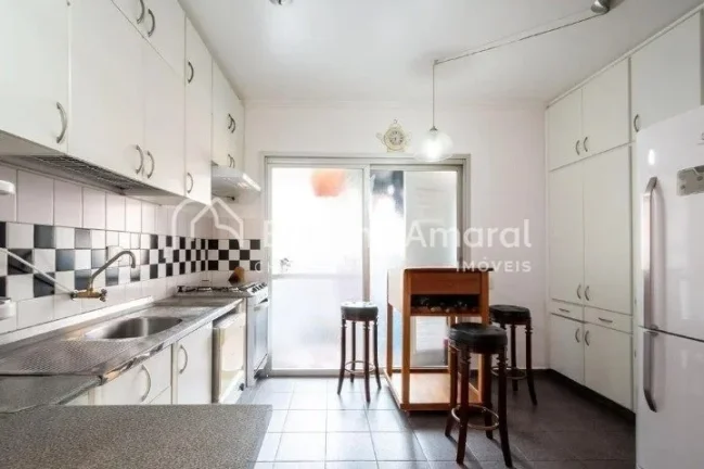 Imagem Este excelente apartamento à venda em Campinas, localizado no bairro Chácara da Barra, oferece uma...