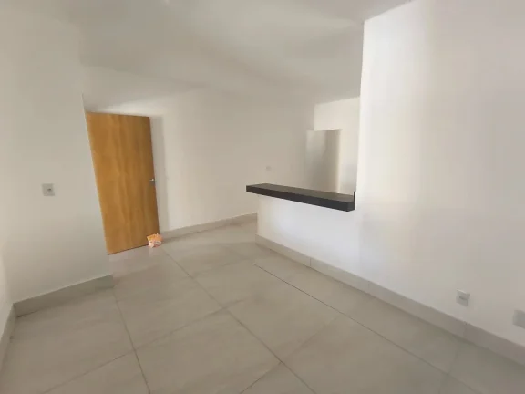 Imagem Casa 2/4 Com Suite No Top Do Lago Com 20k De Entrada Para Renda De 6.5k