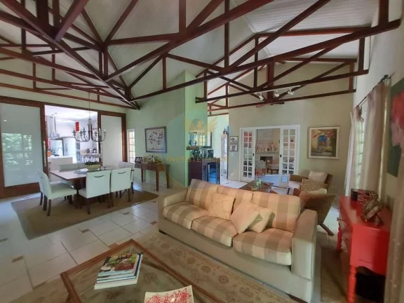 Imagem Casa em Condomínio a Venda no bairro Granja Viana - Carapicuíba, SP